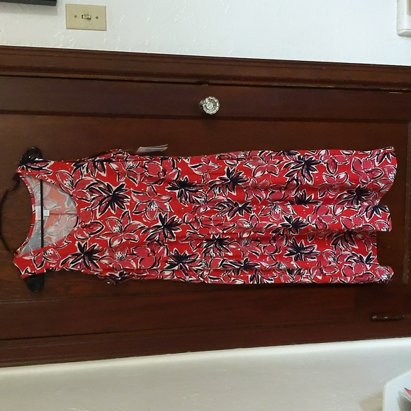 LuLaRoe Dresses & Skirts - New with Tags LuLaRoe Floral Tank Dress with Stretch Waist Size 2XL